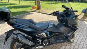 Yamaha T-Max 560 Tech Max (2022 - 24)  (3)