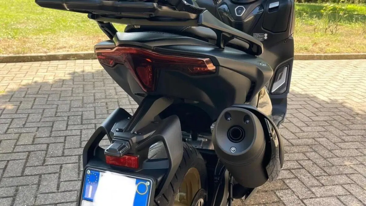 Yamaha T-Max 560 Tech Max (2022 - 24)  (4)