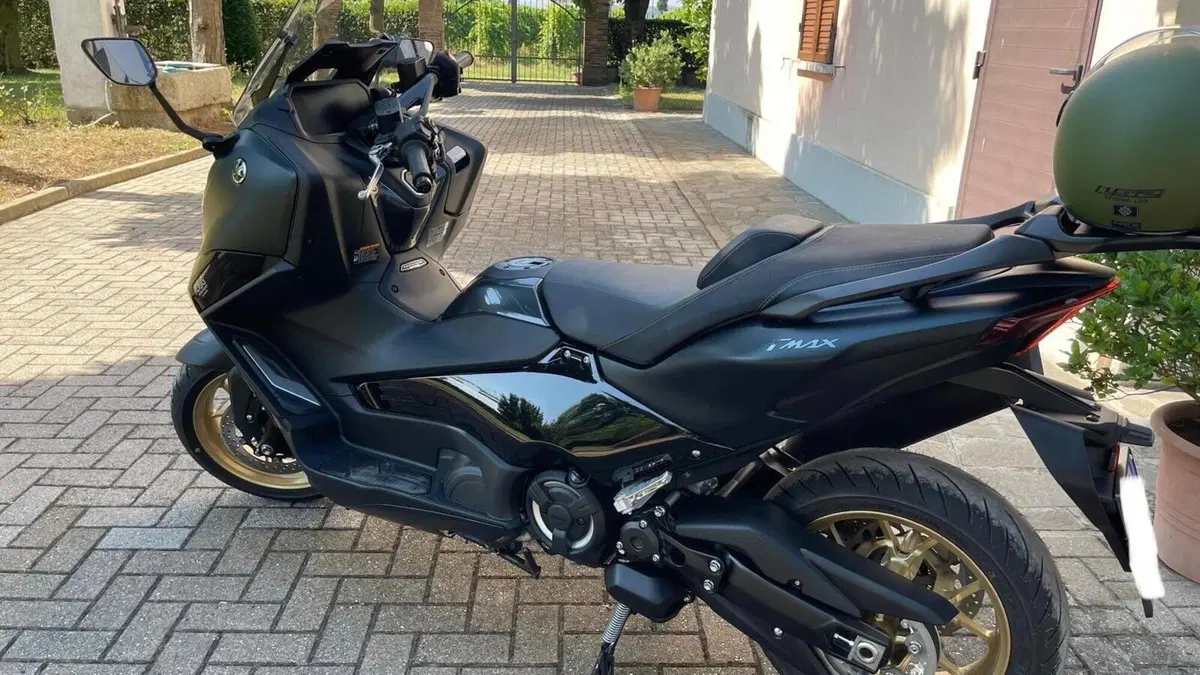 Yamaha T-Max 560 Tech Max (2022 - 24)  (8)