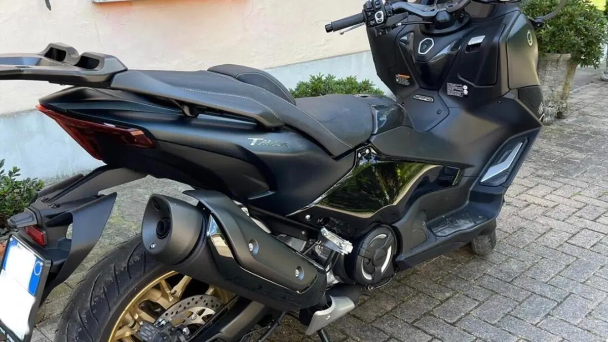 Yamaha T-Max 560 Tech Max (2022 - 24)  (9)