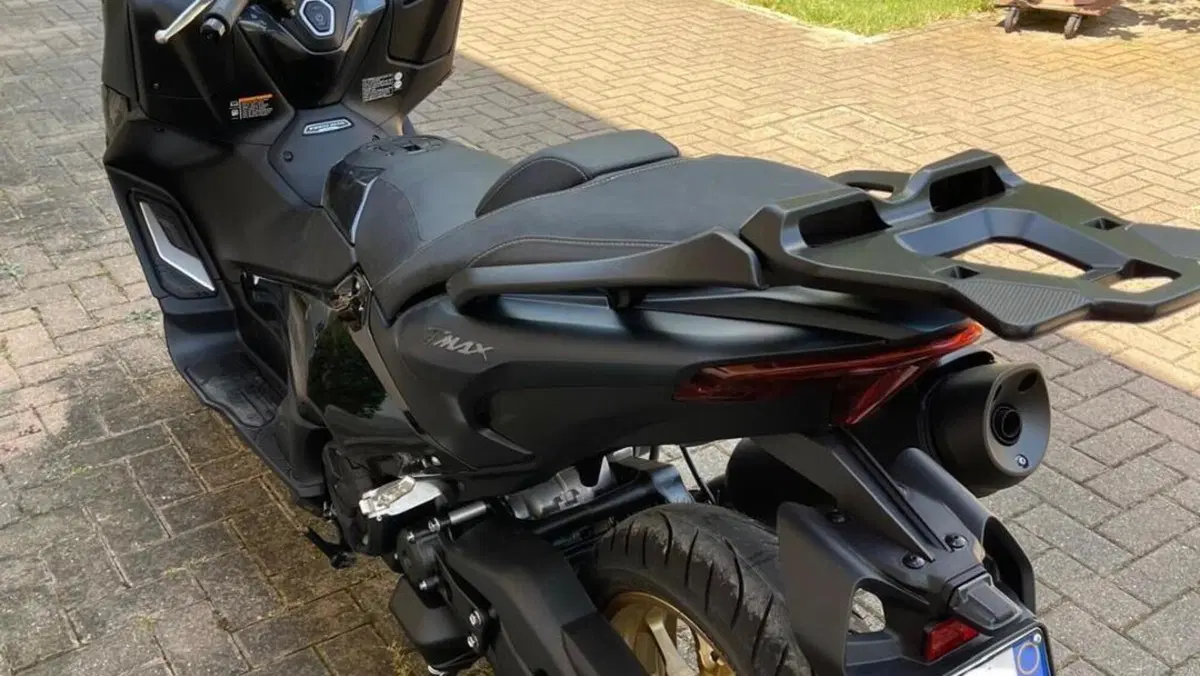 Yamaha T-Max 560 Tech Max (2022 - 24)  (11)