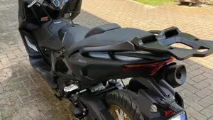 Yamaha T-Max 560 Tech Max (2022 - 24)  (11)