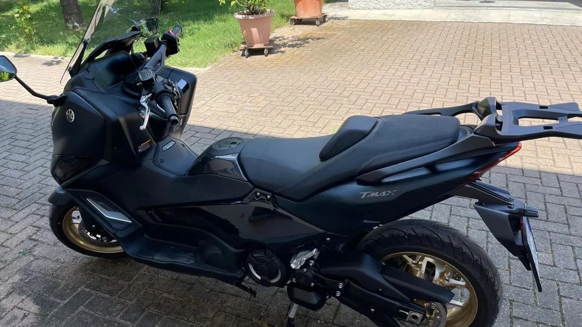 Yamaha T-Max 560 Tech Max (2022 - 24)  (12)