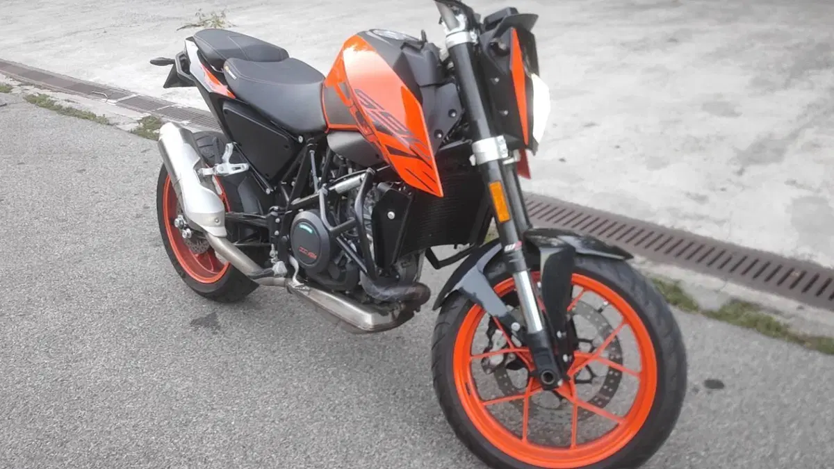 KTM 690 Duke (2016 - 19)  (3)