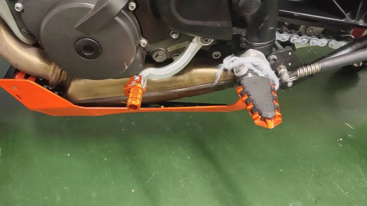 KTM 690 Duke (2016 - 19)  (16)