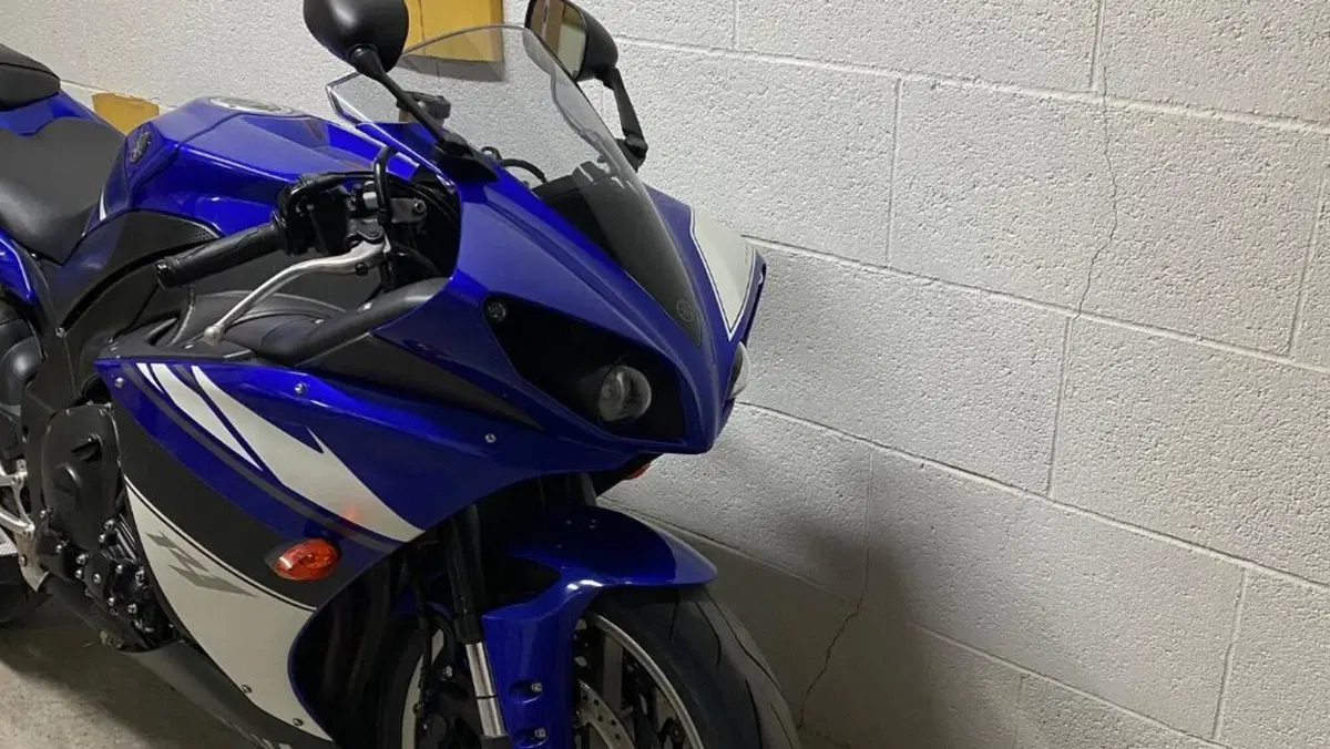 Yamaha YZF R1 (2009 - 11)  (2)