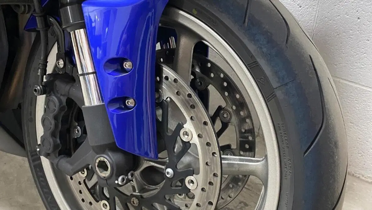 Yamaha YZF R1 (2009 - 11)  (3)