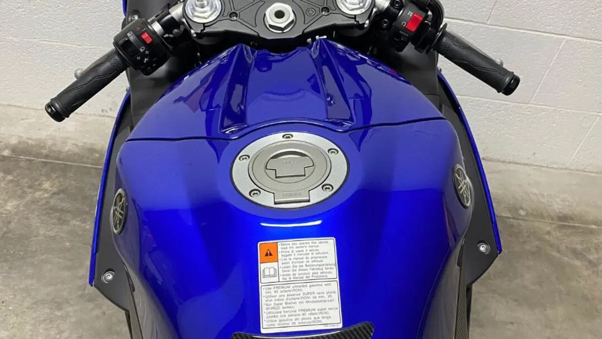 Yamaha YZF R1 (2009 - 11)  (11)