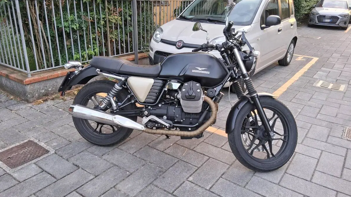 Moto Guzzi V7 Classic (2008 - 12) 