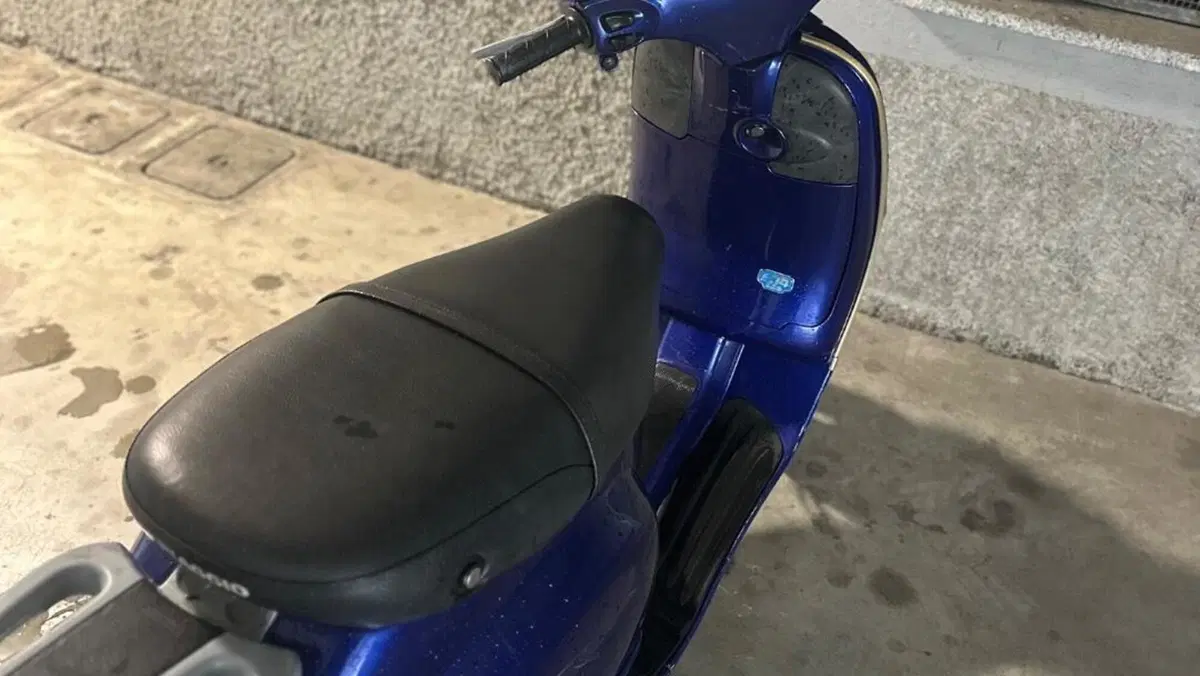 Piaggio Vespa 125 ETS  (2)