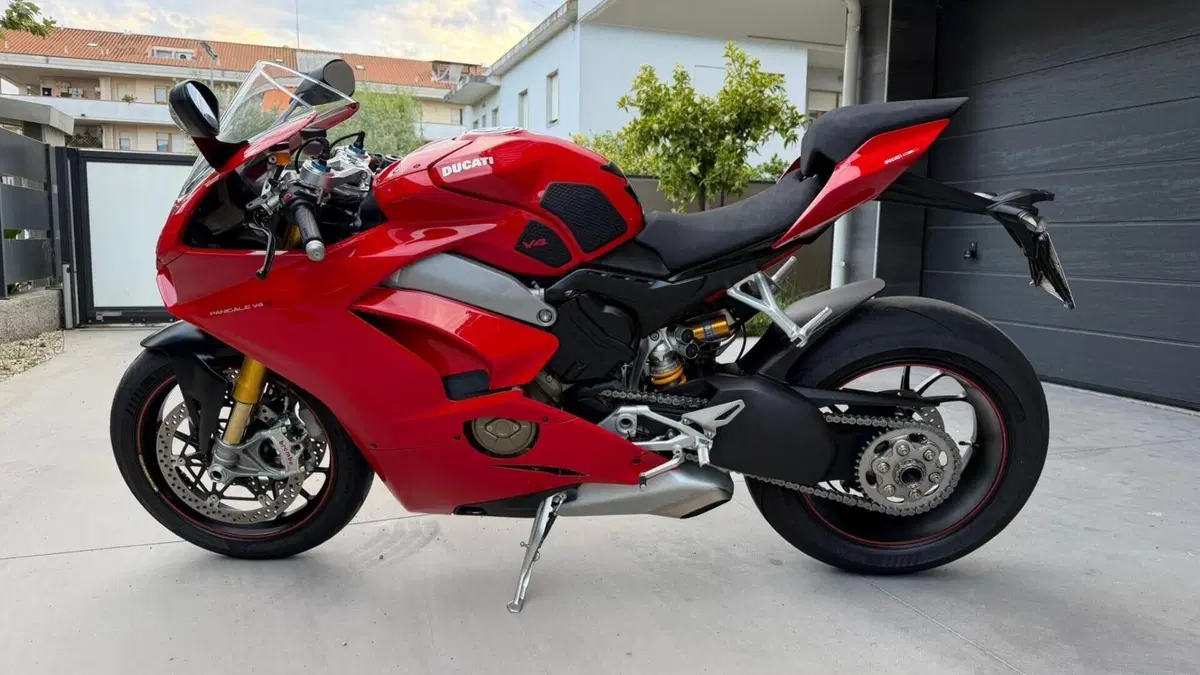 Ducati Panigale V4 S 1100 (2018 - 19)  (2)