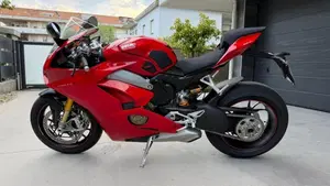 Ducati Panigale V4 S 1100 (2018 - 19)  (2)