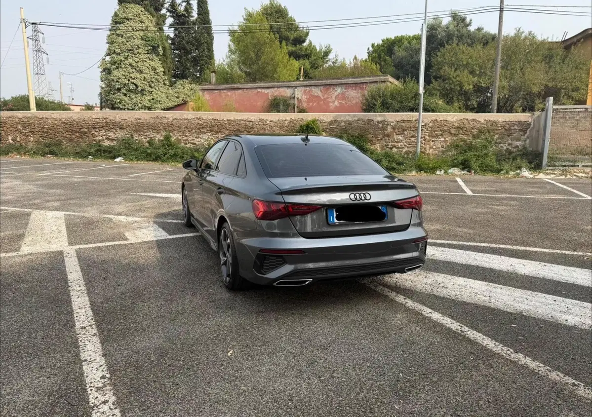 Audi A3 Sedan 35 TFSI S tronic S line edition (3)