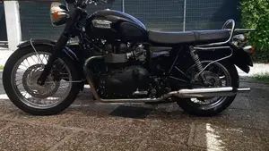 Triumph Bonneville (2007 - 16)  (2)