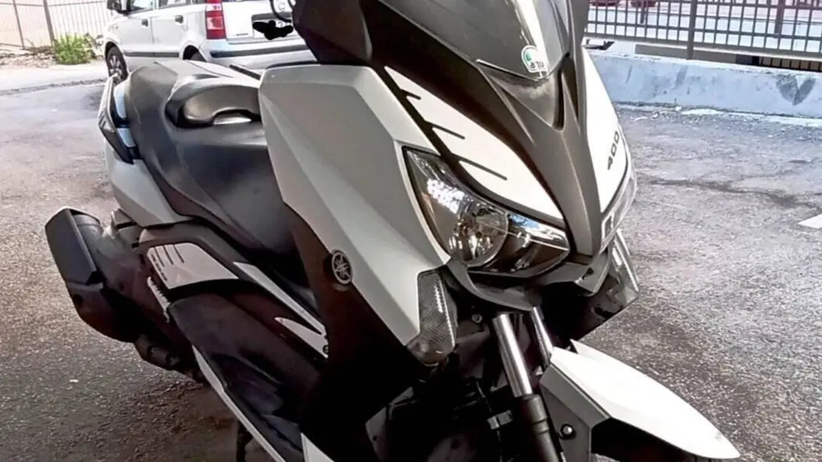 Yamaha X-Max 400 (2013 - 16) 