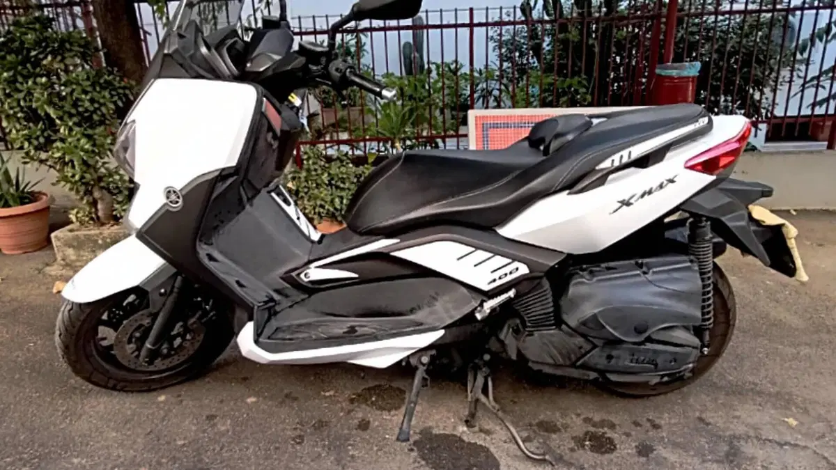 Yamaha X-Max 400 (2013 - 16)  (3)