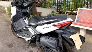 Yamaha X-Max 400 (2013 - 16)  (4)
