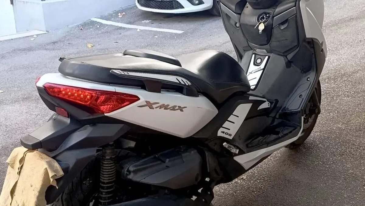 Yamaha X-Max 400 (2013 - 16)  (5)