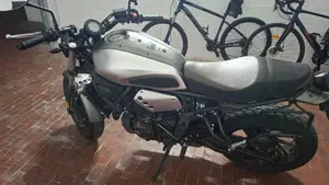 Yamaha XSR 700 ABS (2016 - 20)  (4)