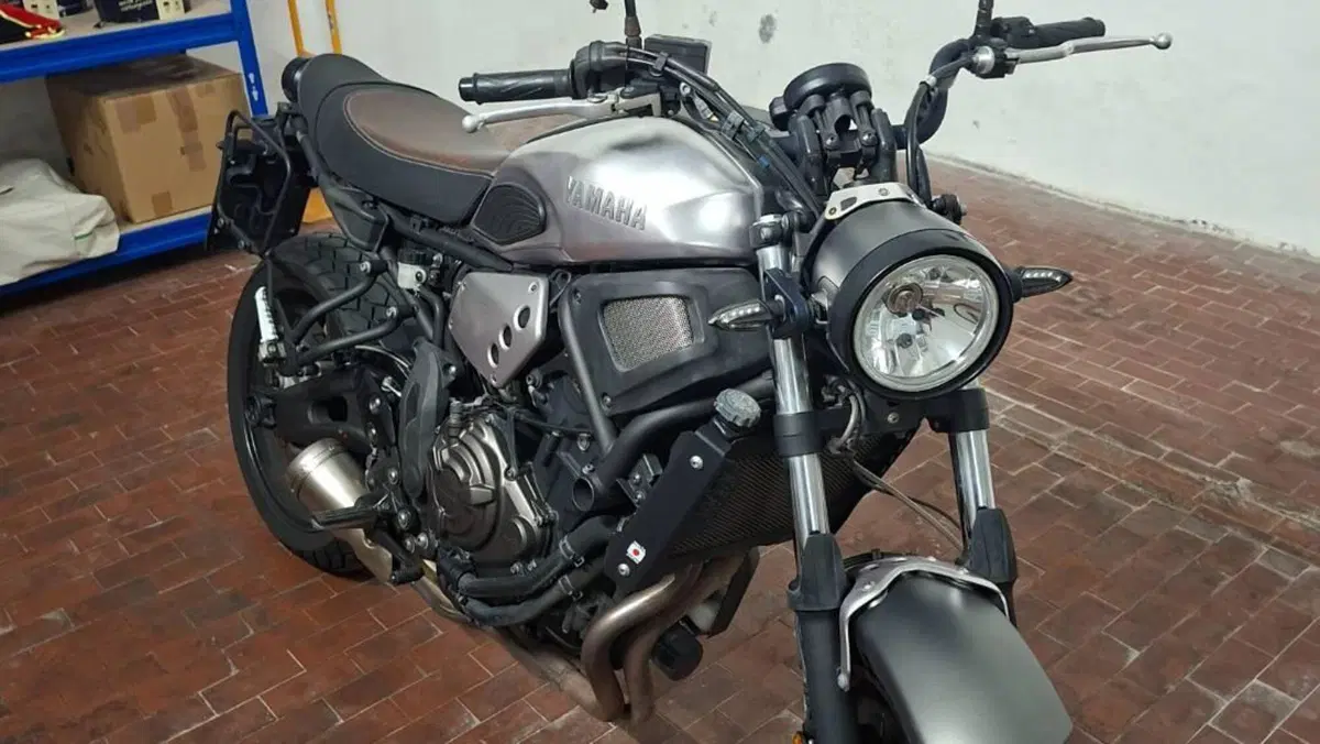 Yamaha XSR 700 ABS (2016 - 20)  (5)