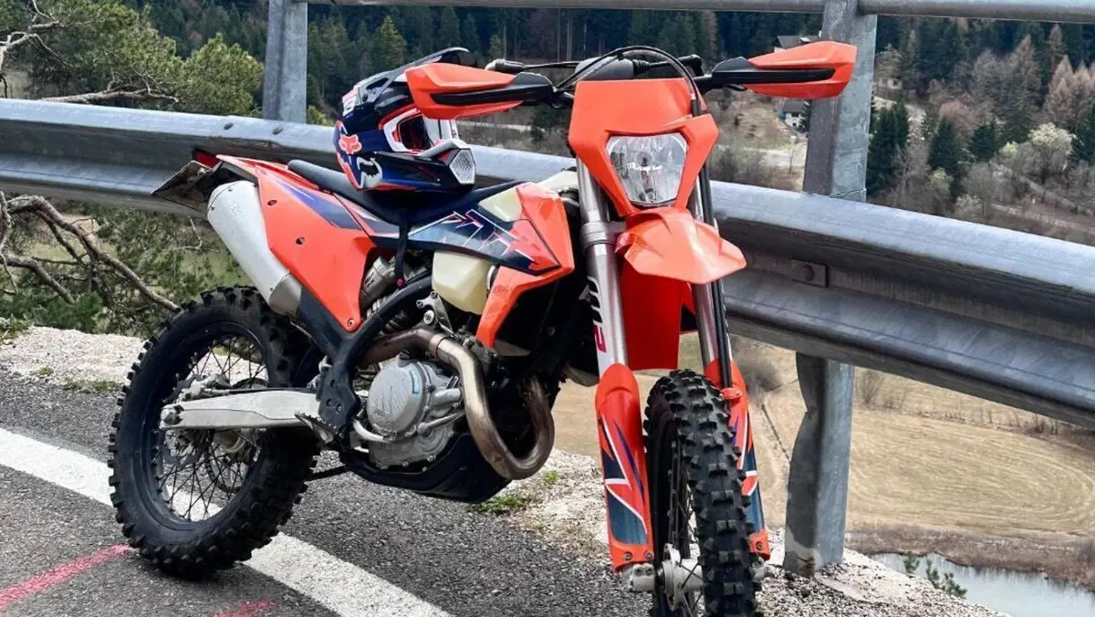 KTM 450 EXC-F (2022)  (2)