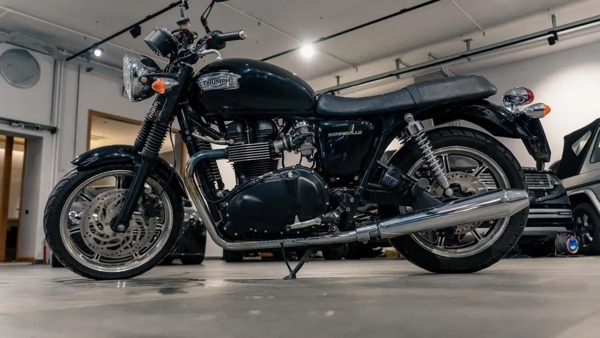 Triumph Bonneville T100 (2008 - 16)  (11)