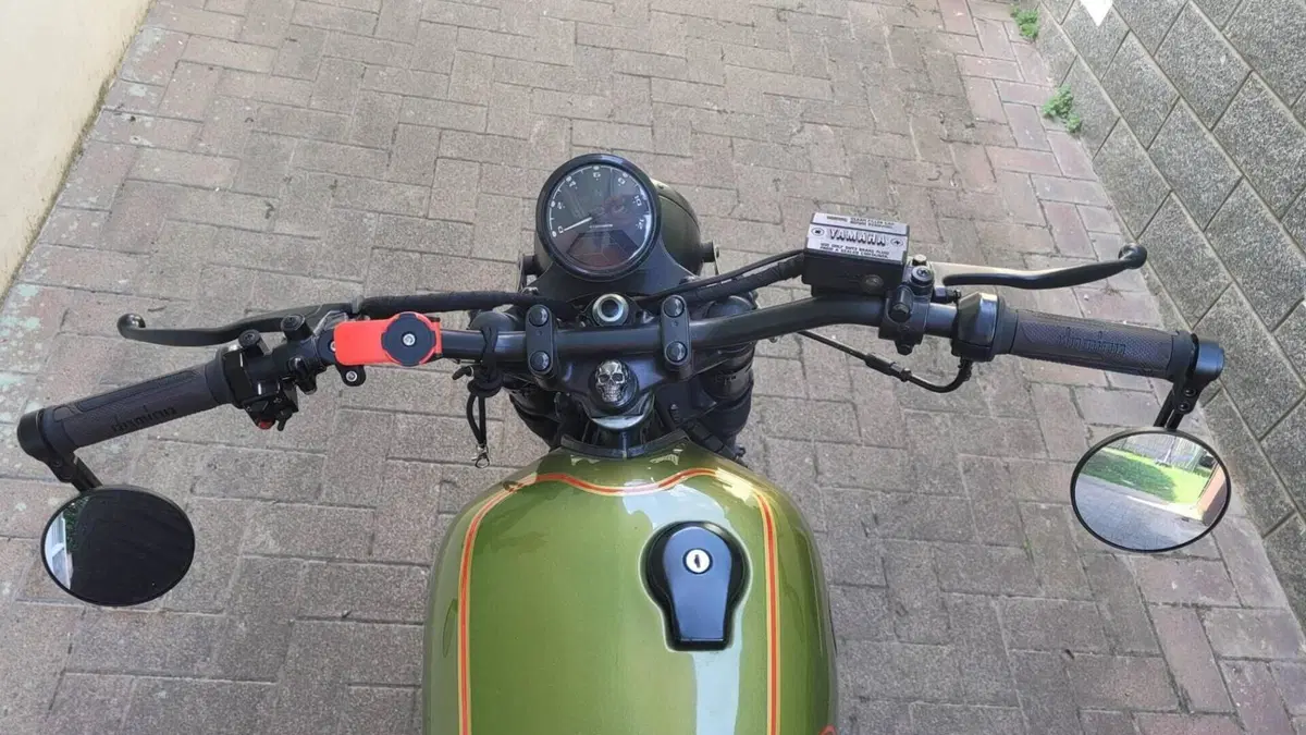 Yamaha   (12)