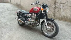 Triumph Thunderbird 900 (1995 - 01)  (2)
