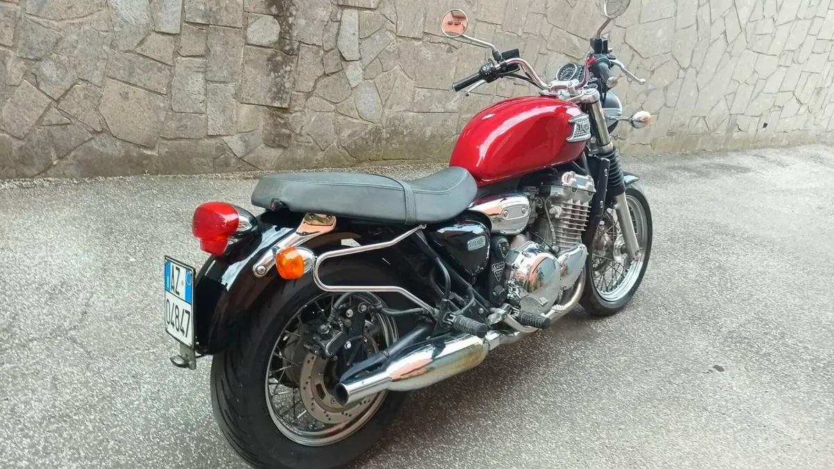 Triumph Thunderbird 900 (1995 - 01)  (3)
