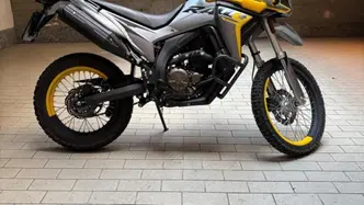 Voge 300 GY Rally (2022) usata