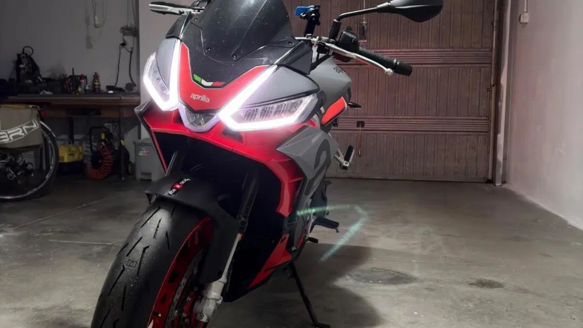 Aprilia Tuono 660 (2021 - 25)  (2)