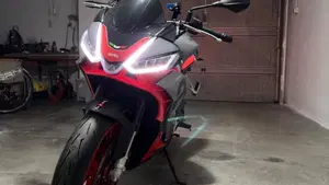 Aprilia Tuono 660 (2021 - 25)  (2)