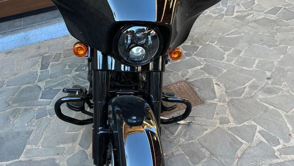 Harley-Davidson 114 Street Glide Special (2019 - 20) - FLHXS  (3)