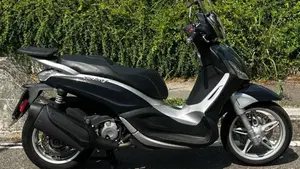 Piaggio Beverly 350 ABS (2016 - 20)  (2)