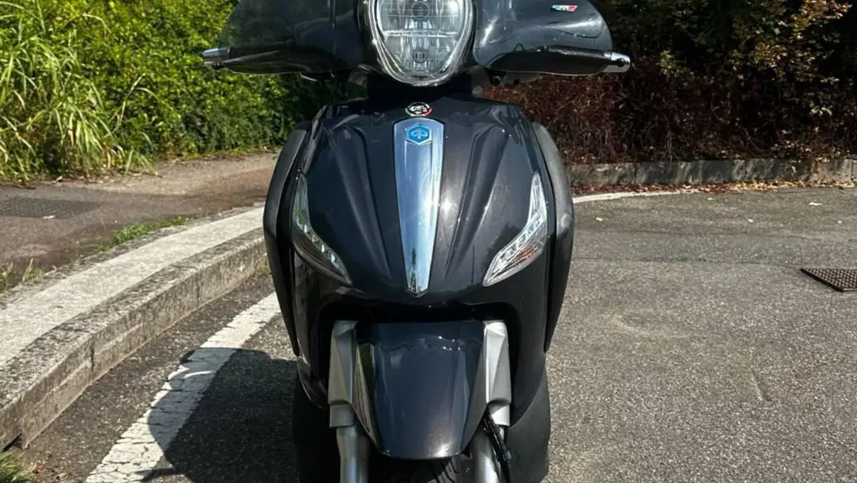Piaggio Beverly 350 ABS (2016 - 20)  (3)