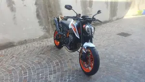 KTM 890 Duke R (2020)  (3)
