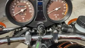 Suzuki GS 750  (16)