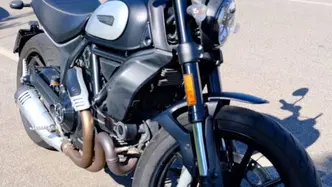 Ducati Scrambler 800 Icon Dark (2021 - 22) usata