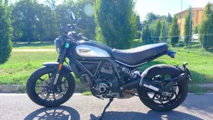 Ducati Scrambler 800 Icon Dark (2021 - 22)  (2)