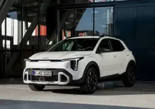 Kia Stonic a 119 euro al mese: 5.850 euro di sconto, ora i rivali hanno un problema