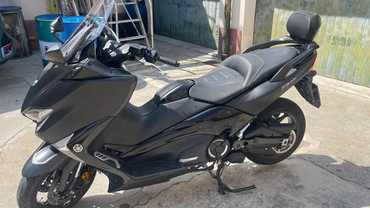 Yamaha T-Max 530 SX (2017 - 19)  (3)