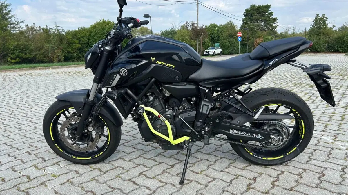 Yamaha MT-07 Pure (2023 - 25)  (7)