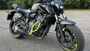 Yamaha MT-07 Pure (2023 - 25)  (11)
