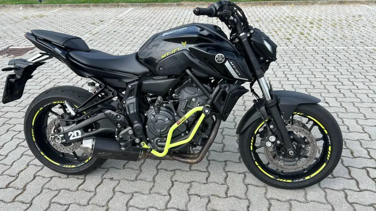 Yamaha MT-07 Pure (2023 - 25) 