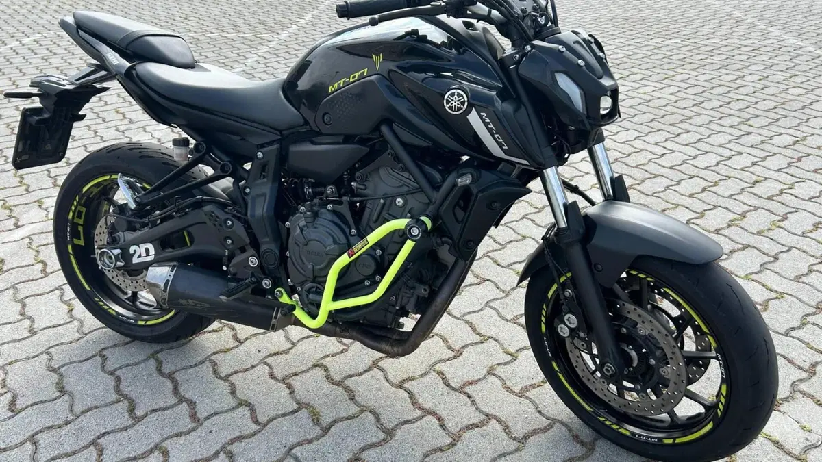 Yamaha MT-07 Pure (2023 - 25)  (15)
