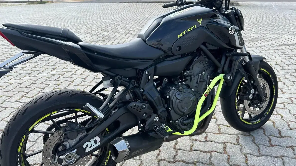 Yamaha MT-07 Pure (2023 - 25)  (16)
