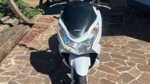 Honda PCX 125 (2014 - 16)  (3)