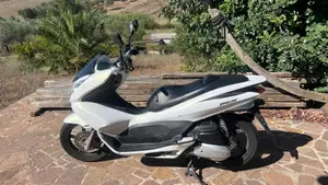 Honda PCX 125 (2014 - 16)  (4)