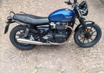 Triumph Street Twin 900 (2021 - 22) - Annuncio 10096946
