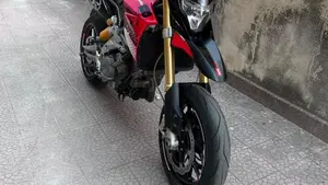 Aprilia Dorsoduro 750 (2009 - 14)  (2)